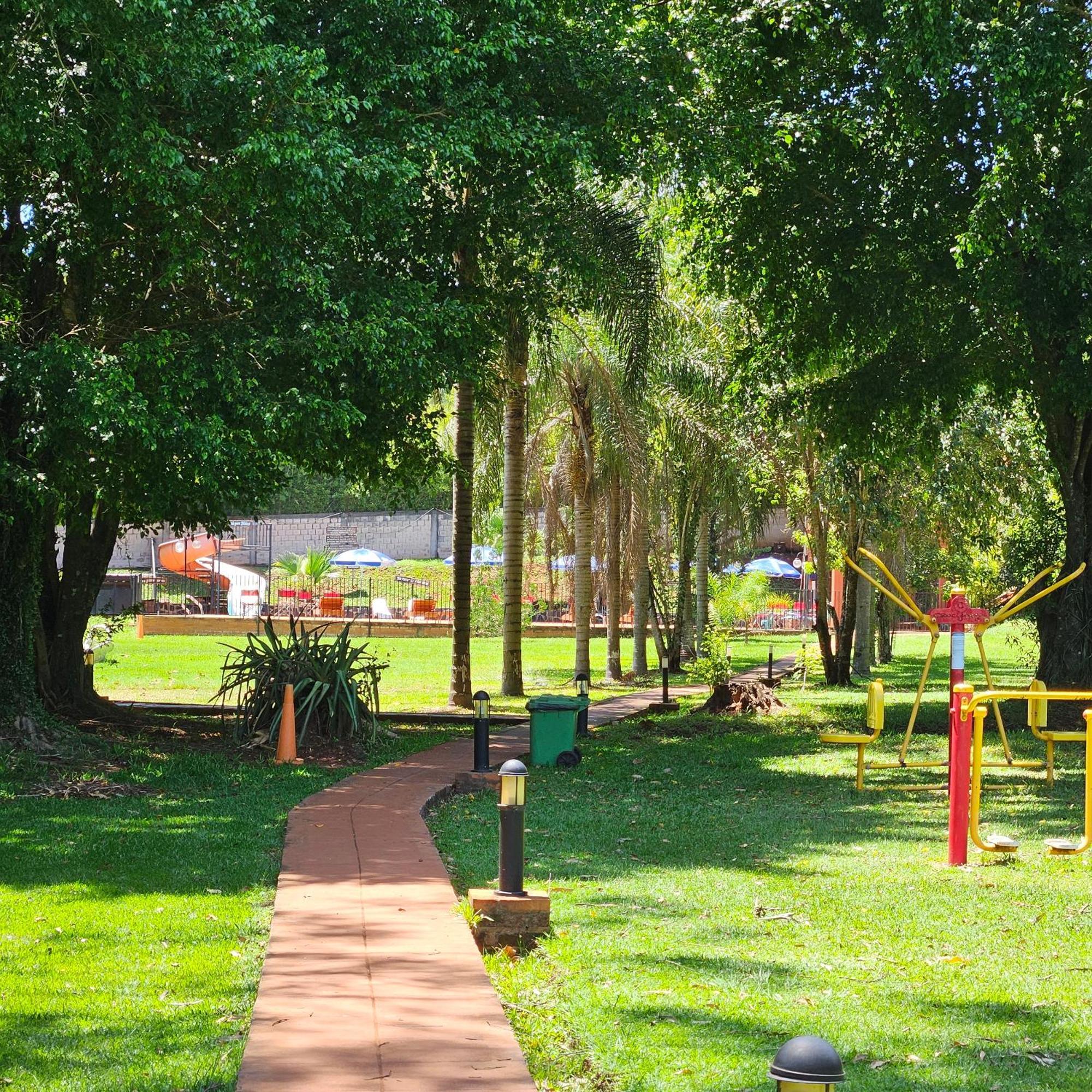 Cabanas El Refugio Del Mensu Puerto Iguazú Buitenkant foto