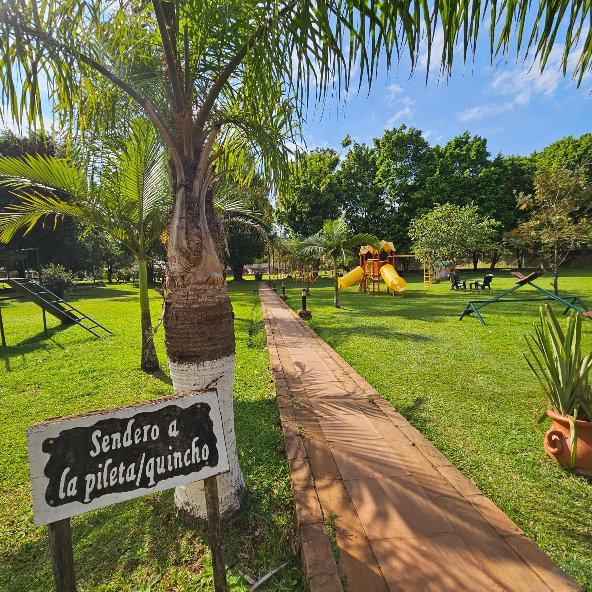 Cabanas El Refugio Del Mensu Puerto Iguazú Buitenkant foto