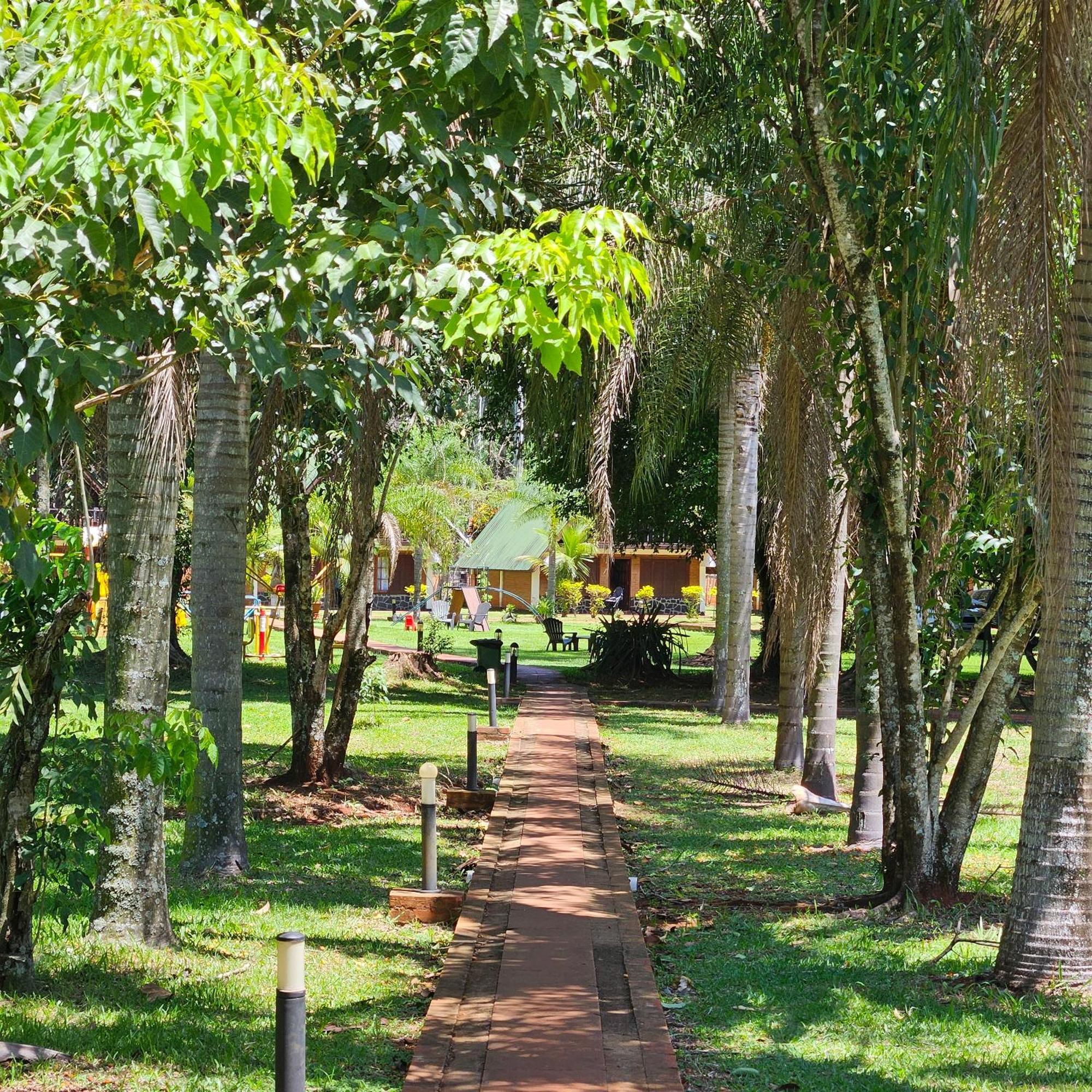 Cabanas El Refugio Del Mensu Puerto Iguazú Buitenkant foto