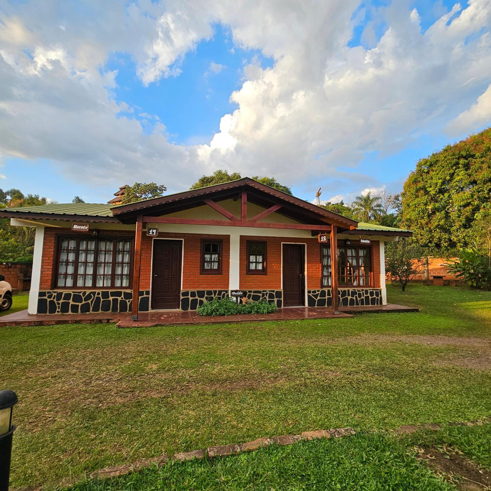 Cabanas El Refugio Del Mensu Puerto Iguazú Buitenkant foto